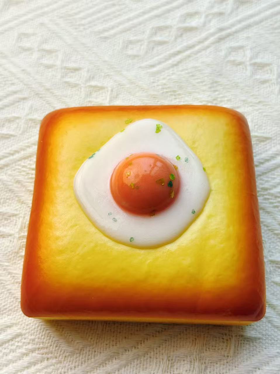 Premium "Sizzling Sunnyside" Toast Squishy – Realistic Slow-Rising Stress Relief Toy with Gold Flake Garnish