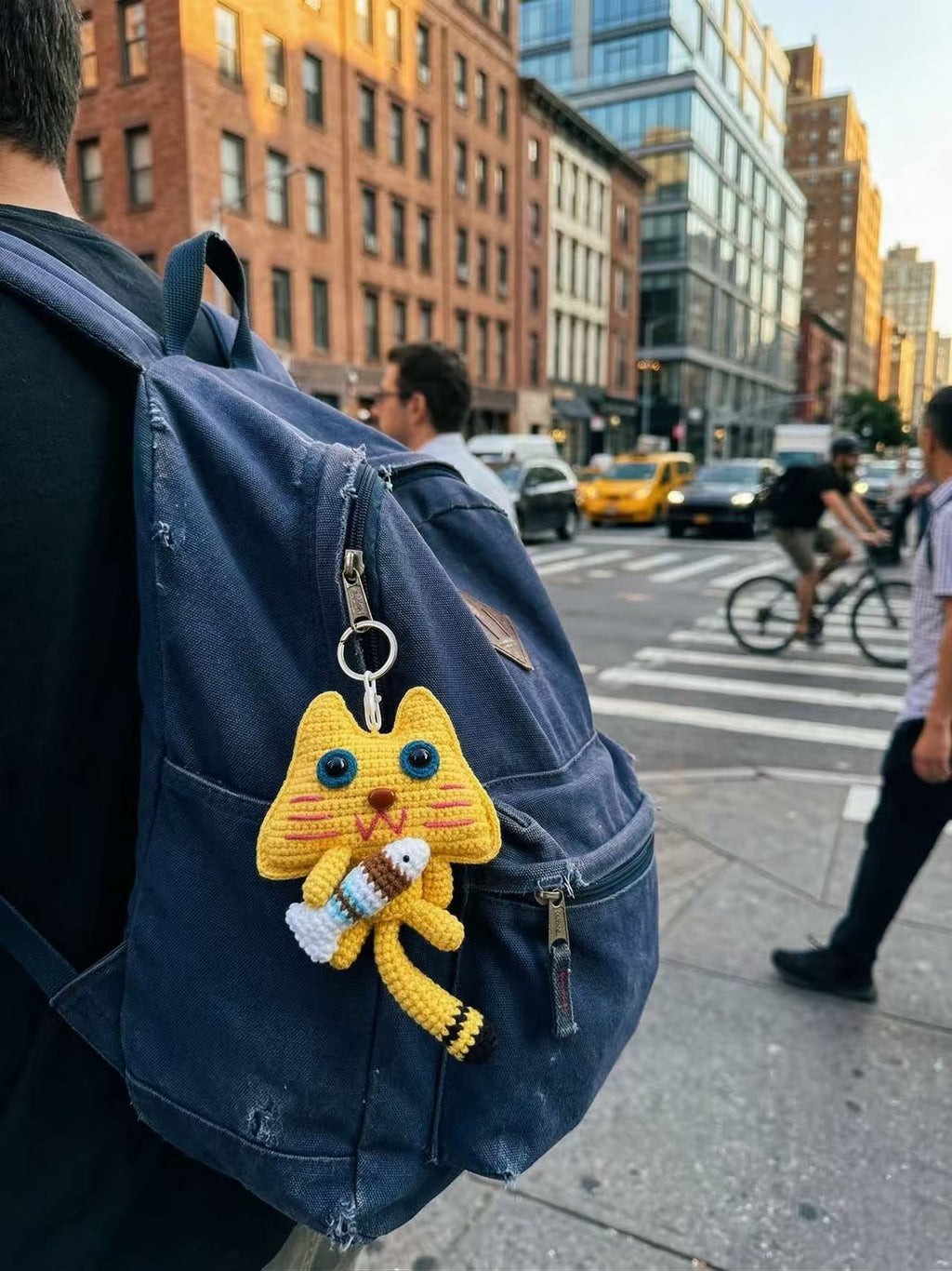 Yellow Crochet Cat Keychain with Fish, Kawaii Amigurumi Bag Charm, Animal Accessory