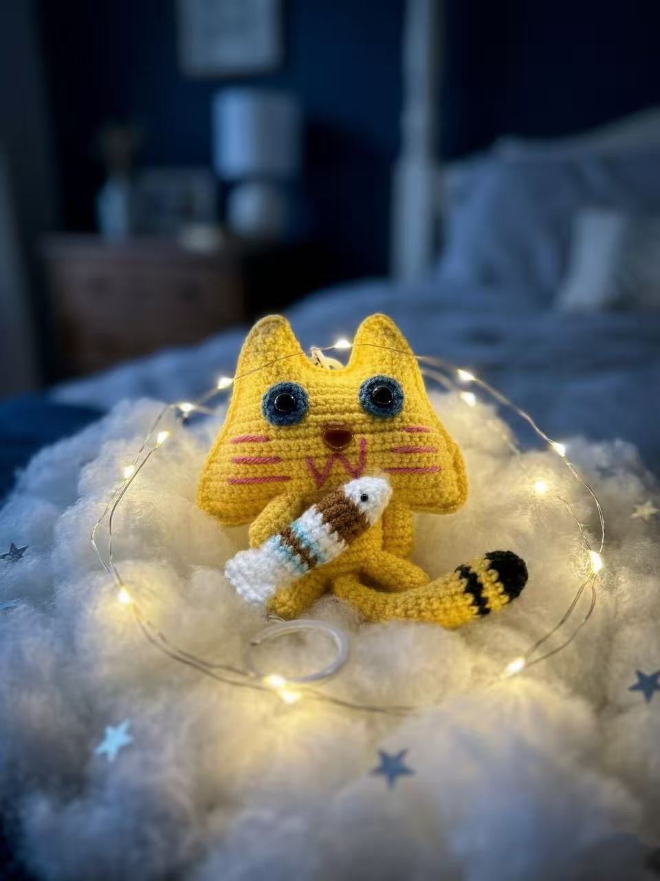 Yellow Crochet Cat Keychain with Fish, Kawaii Amigurumi Bag Charm, Animal Accessory