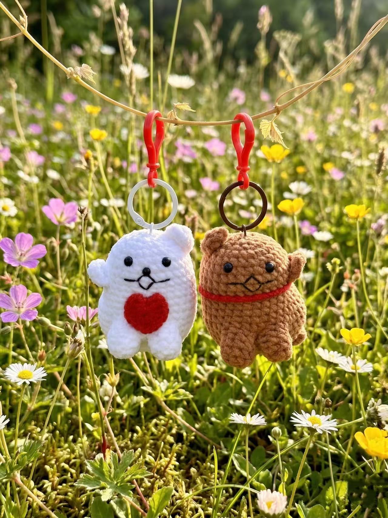Magnetic Best Friend Crochet Plush Keychain - Cute Couple Cat & Dog Amigurumi Bag Charm - Handmade Anniversary Gift for Lovers, BFF Gift Set