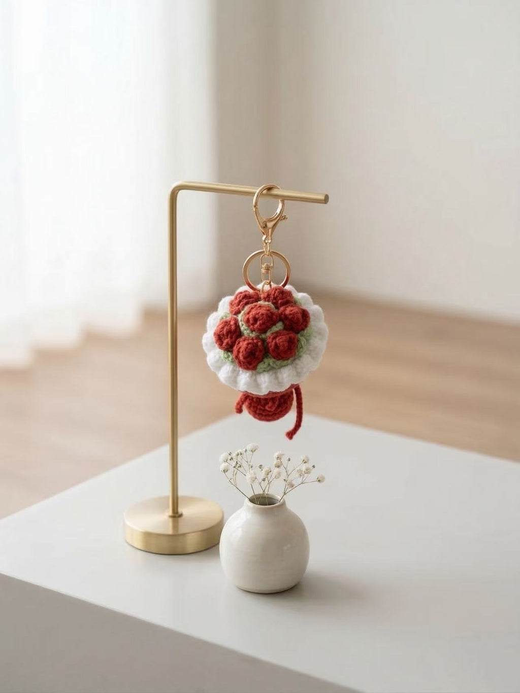 SENSE RIOT Hand-Crocheted Rose Bouquet Keychain, Floral Bag Charm, Romantic Accessory