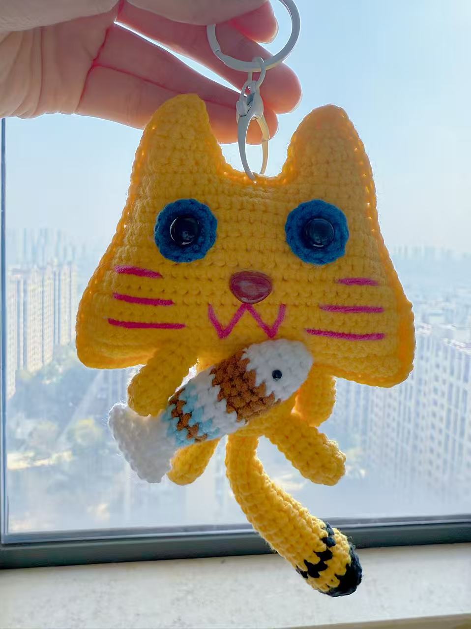 Yellow Crochet Cat Keychain with Fish, Kawaii Amigurumi Bag Charm, Animal Accessory