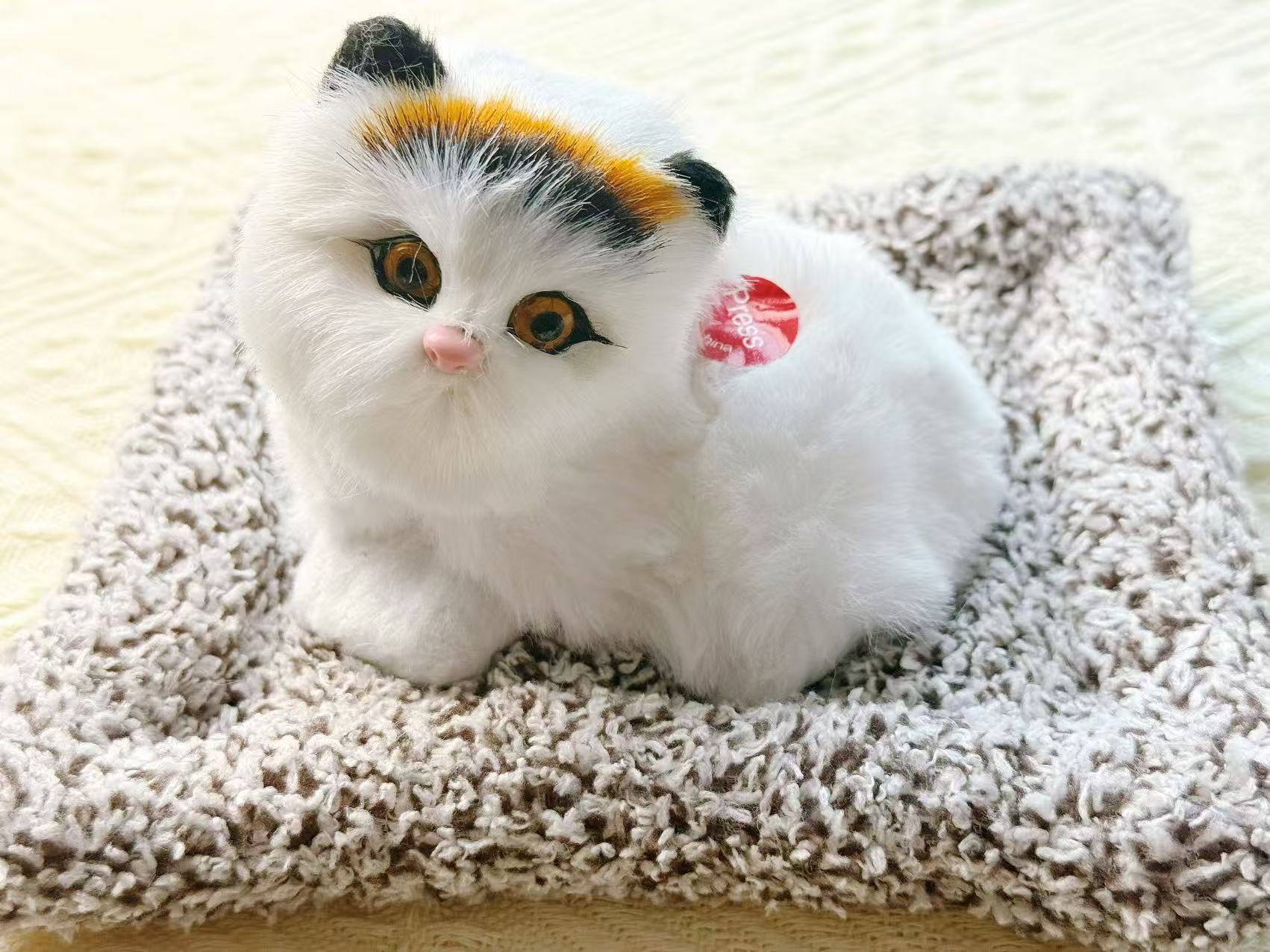 Lifelike Interactively Meowing Plush Cat with Reassignable Fur and Integrated Shaggy Base – Press & Hear Meow!