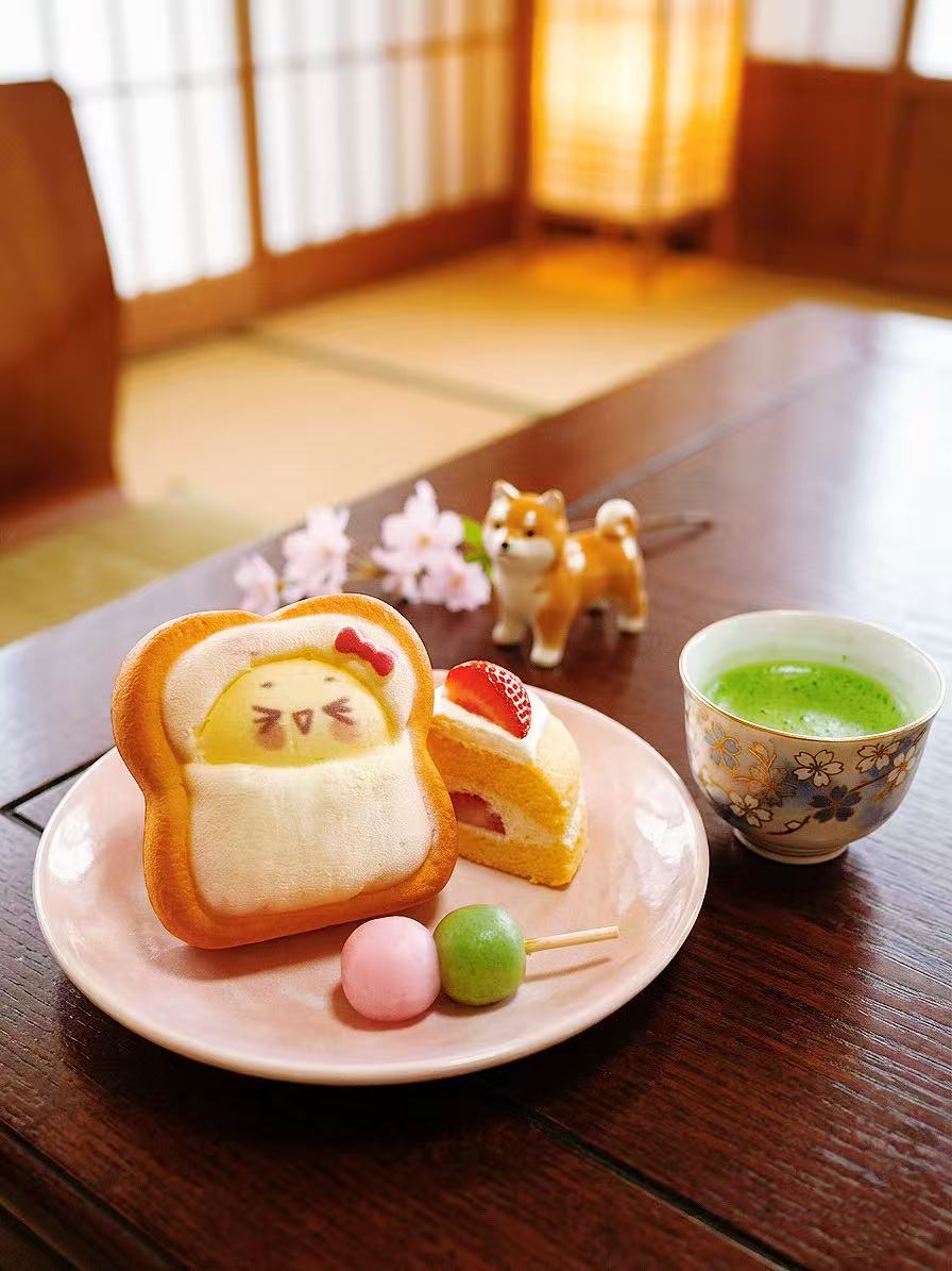 Ultra-Soft "Sleeping Chick" Toast Squishy – Slow Rebound Stress Relief Toy, Kawaii Desk Decor & Gift
