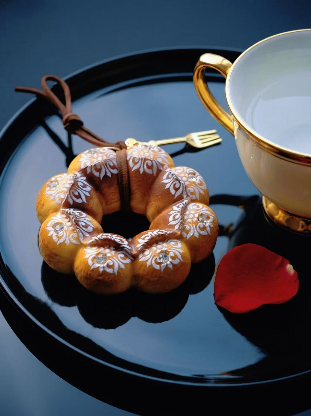 Ultra-Soft "Floral Bloom" Bread Donut Charm – Realistic Faux Baked Goods Bag Charm, Desk Decor & Squishy Toy Gift
